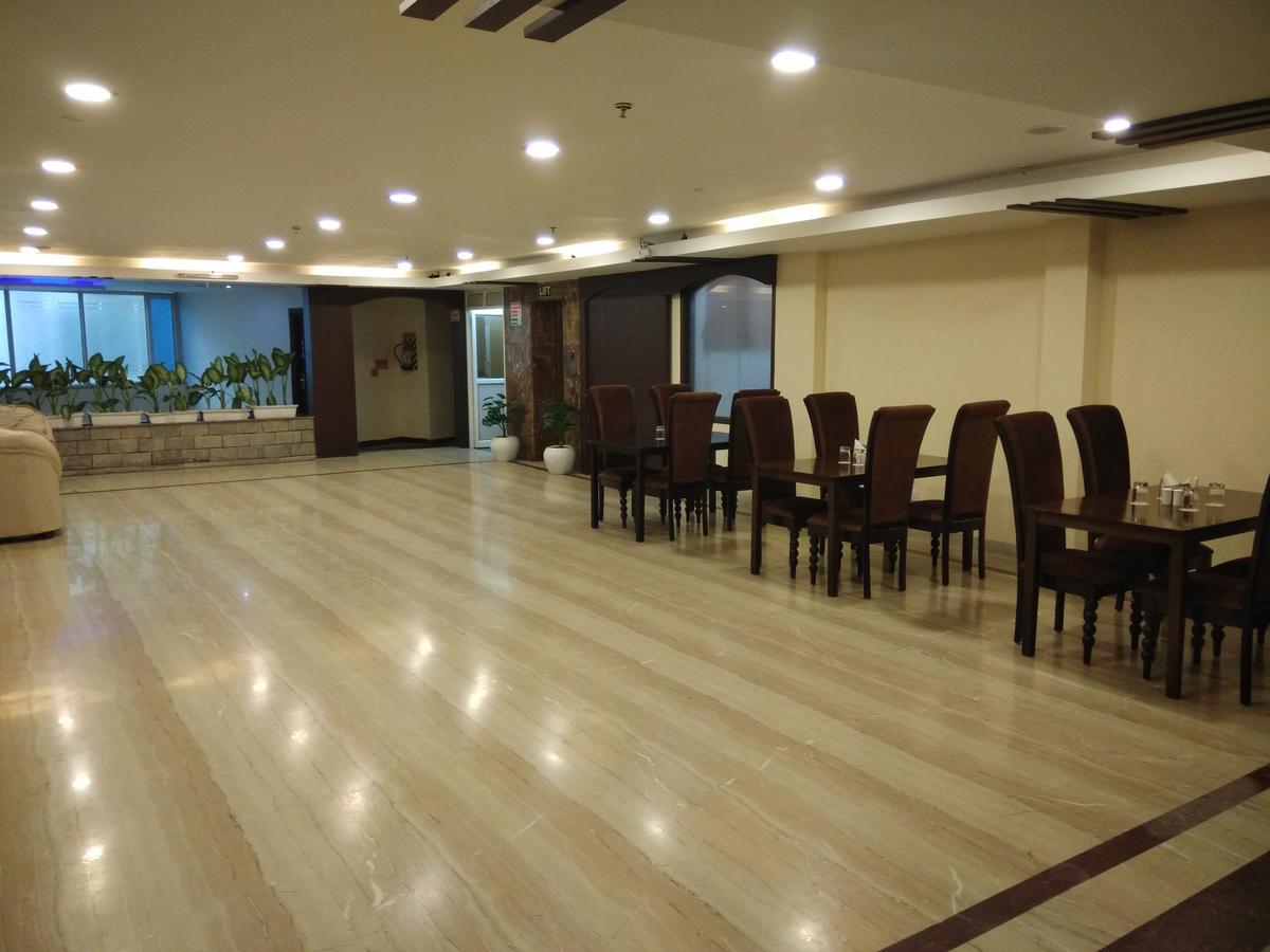 Capital O 7331 Hotel Downtown ニューデリー エクステリア 写真